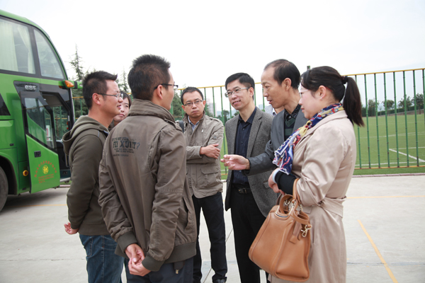 12级学生赴比亚迪实习欢送会隆重举行1.jpg